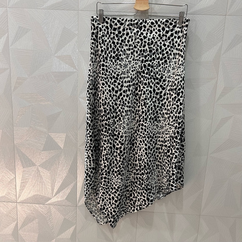 Forever 21 Black White Gray Leopard Print Slip Midi Skirt Size 1X XL Wrinkle Fre - Picture 2 of 8